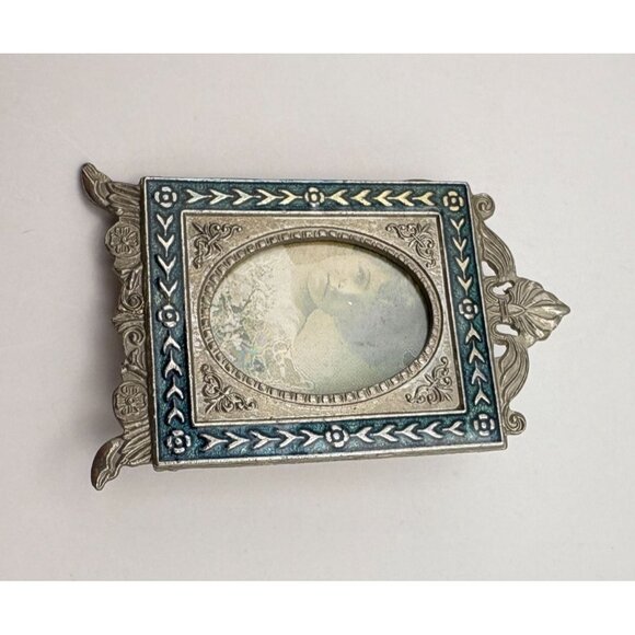 Vintage Victorian Inspired Portrait Silver Tone Brooch Pin Enamel Accents LMC - Picture 4 of 6